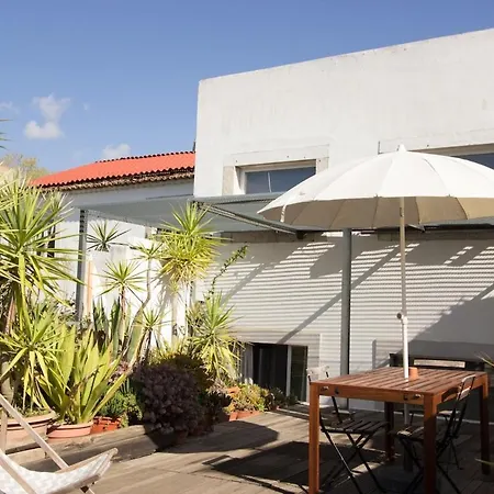 Terrace & Sunny - Center, Quiet & Pratical Apartment Lisbon