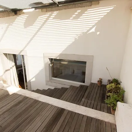Terrace & Sunny - Center, Quiet & Pratical Lisbona