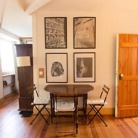 Terrace & Sunny - Center, Quiet & Pratical Лісабон